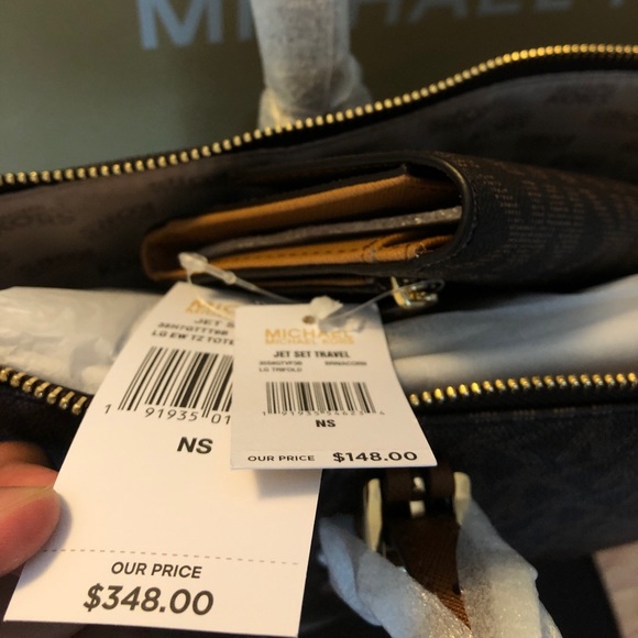 ㊗️SOLD ㊗️ Michael Kors Tote Jet Set - Picture 4 of 4